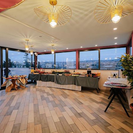 Brosse Garden Hotel Tbiliszi Kültér fotó