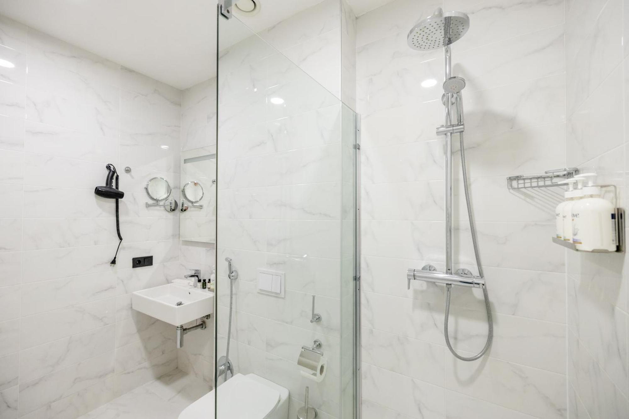 Brosse Garden Hotel Tbiliszi Kültér fotó