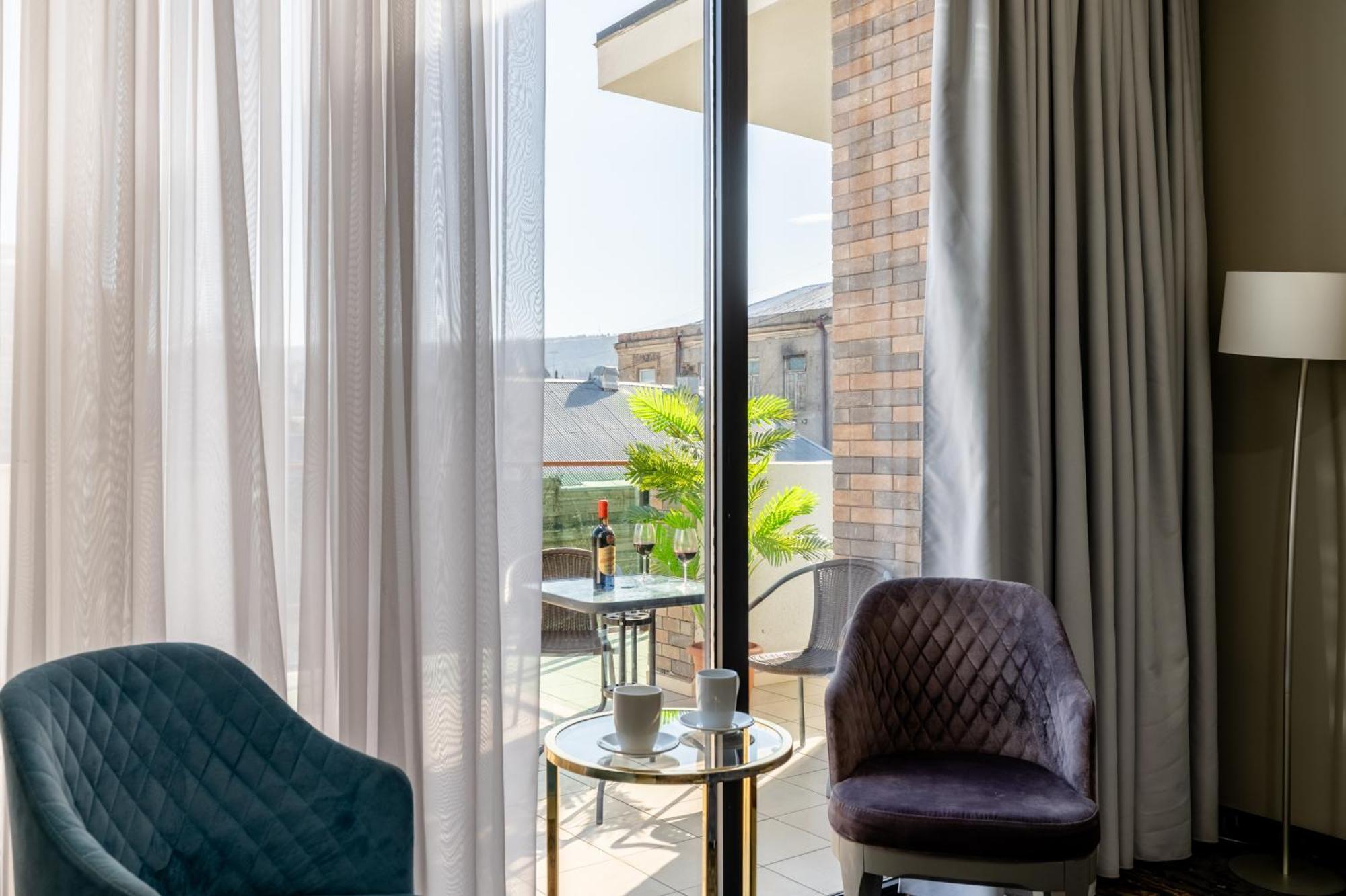 Brosse Garden Hotel Tbiliszi Kültér fotó
